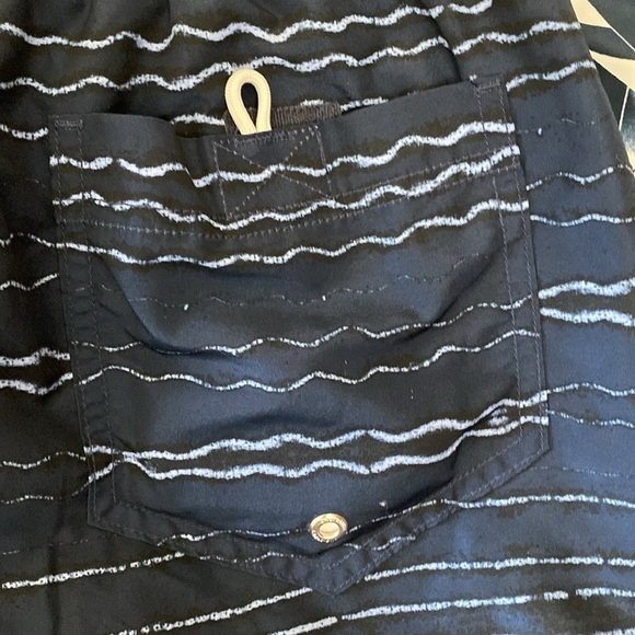 Lands End Board Shorts Mens L 2 pairs Swim trunks sailboat/waves Beach Nautical - Picture 5 of 9